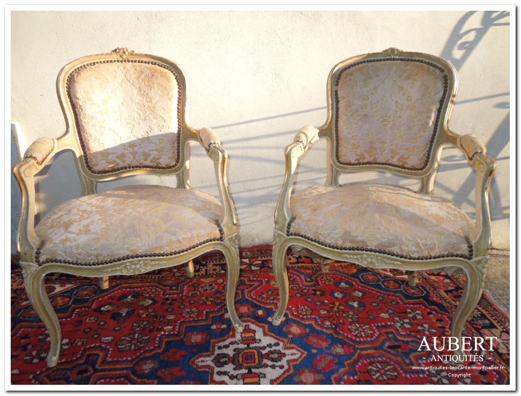 fauteuil style louis XV achat brocante achat antiquites vente succetion debarras montpellier sete fabregues antiquites aubert